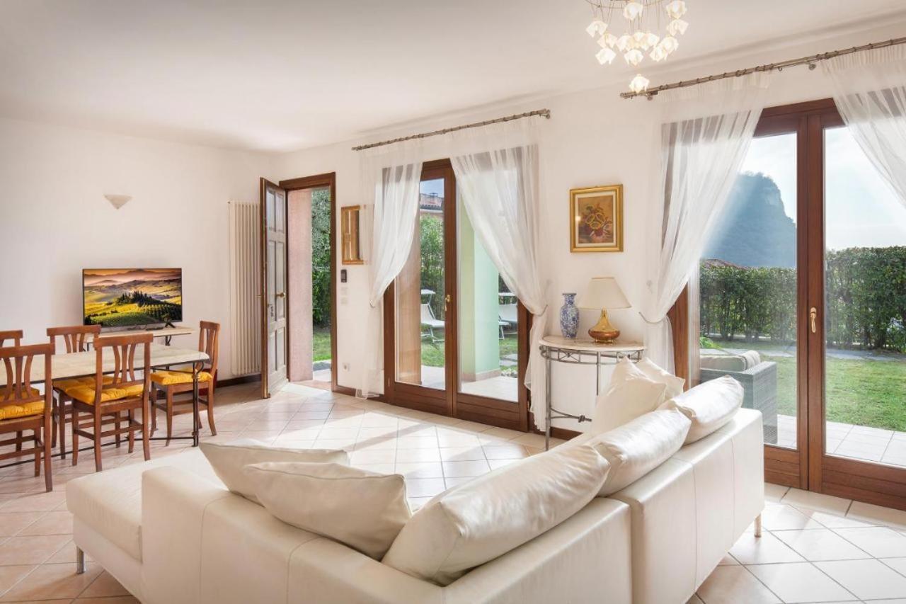 Regina Gardesana Villa Dış mekan fotoğraf