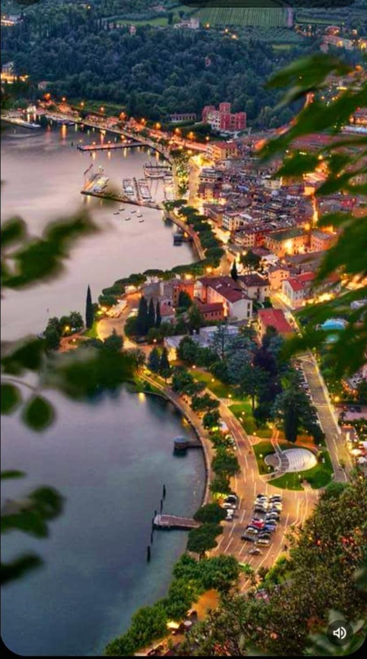 Regina Gardesana Villa Dış mekan fotoğraf